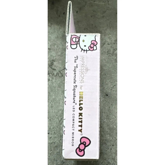 Impressions Hello Kitty "Supercute Signature" Compact 3X Magnified Mirror PINK - Picture 4 of 6